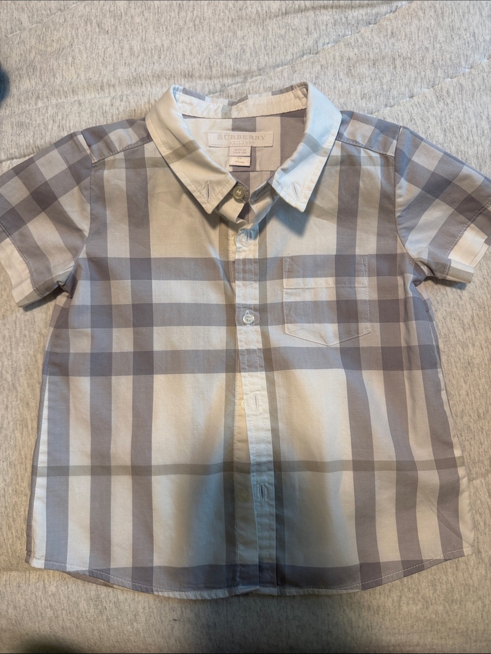 Burberry Gray and Cream Plaid Short-Sleeve Button-Up Shirt for Kids